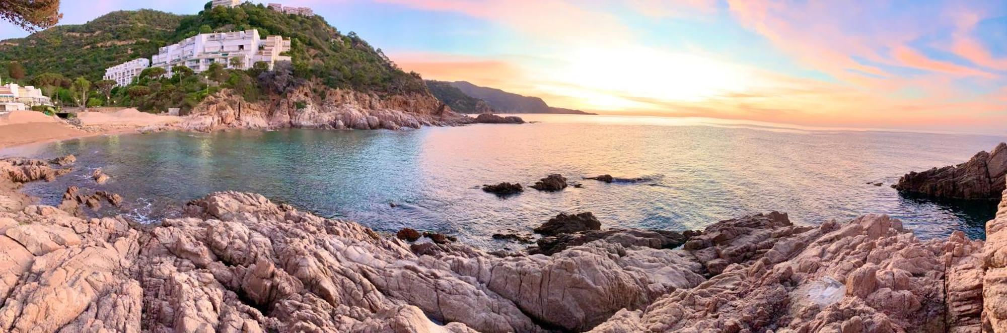 ⭑ Sea Views + Private Beach. What Else? ⭑ ตอสซาเดมาร์ ภายนอก รูปภาพ