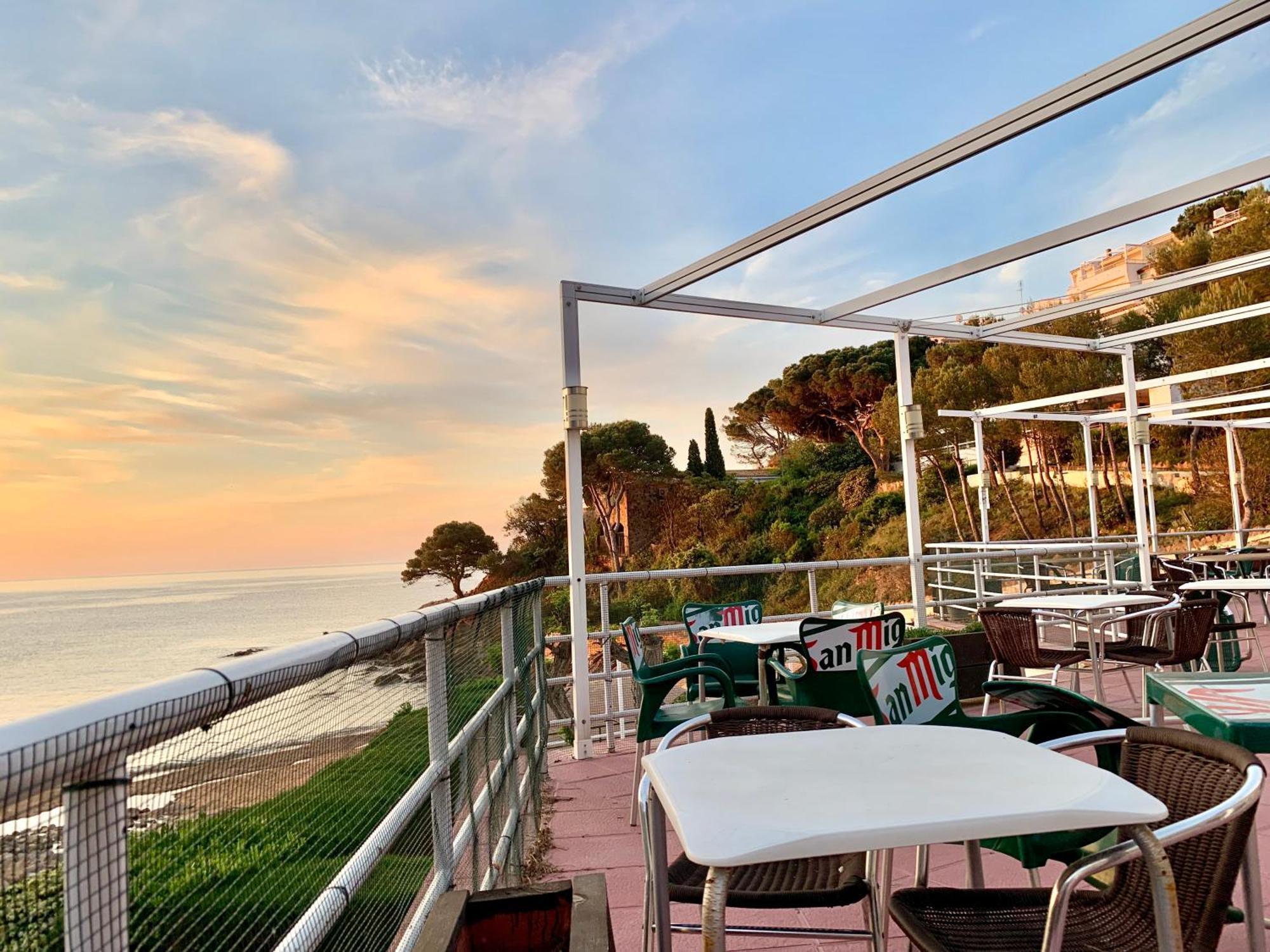 ⭑ Sea Views + Private Beach. What Else? ⭑ ตอสซาเดมาร์ ภายนอก รูปภาพ