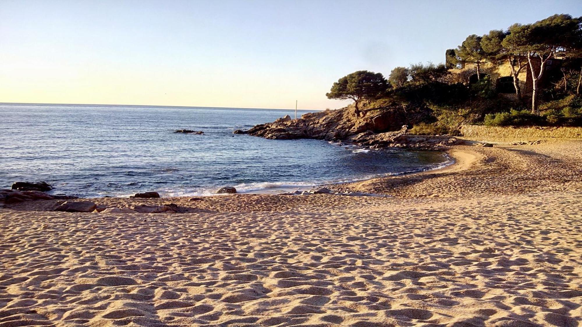 ⭑ Sea Views + Private Beach. What Else? ⭑ ตอสซาเดมาร์ ภายนอก รูปภาพ